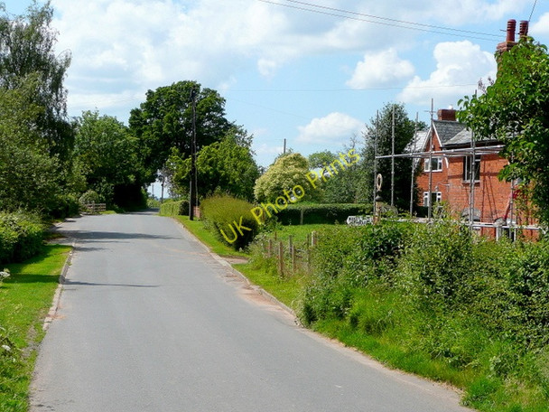 Photo 6"x4" Approaching Burley Gate Wynn's Green c2009