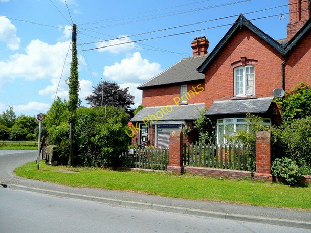 Photo 6"x4" Burley Gate post office Burley Gate c2009