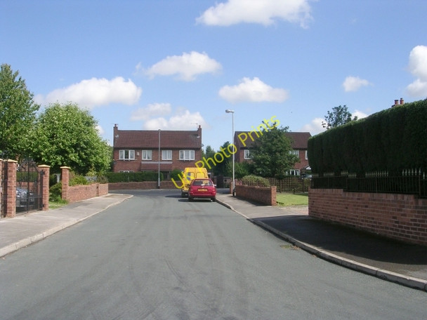 Photo 6"x4" Farm Gardens - Whinney Lane Featherstone\/SE4220 c2009