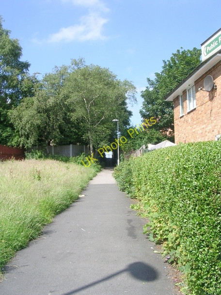 Photo 6"x4" Footpath - Summerfield Drive Pudsey\/SE2233 c2009