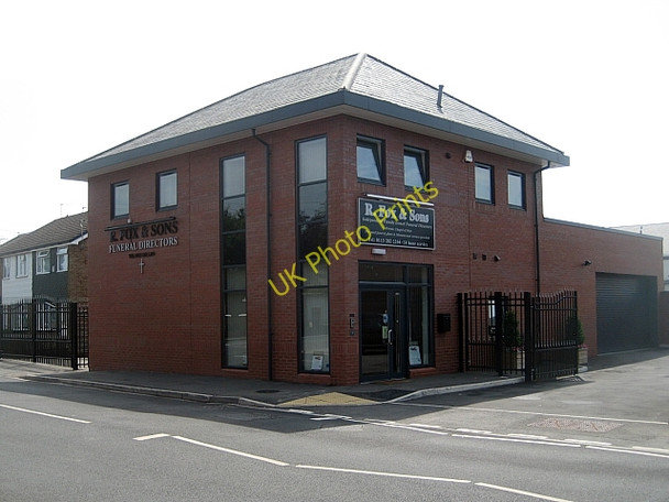 Photo 6"x4" Fox & Sons, Funeral Directors Rothwell\/SE3428 c2009