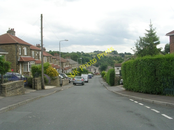 Photo 6"x4" Royds Avenue - viewed from Mayfield Avenue Brighouse\/SE1423 c2009