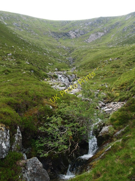 Photo 6"x4" Small waterfall below Fuar-tholl Beag An Crom-allt\/NH1146 c2009