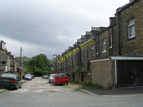 Photo 6"x4" Third Avenue - Manor Drive Sowerby Bridge c2009