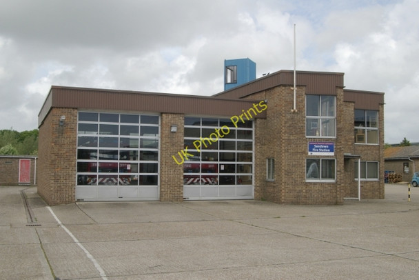 Photo 6"x4" Sandown fire station Sandown c2009