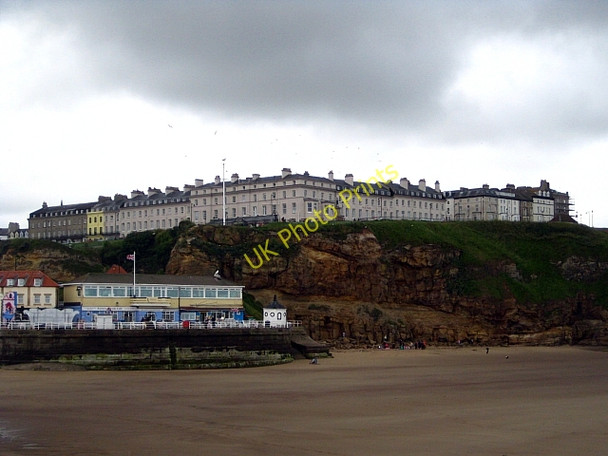 Photo 6"x4" The Royal Hotel Whitby\/NZ8910 c2009