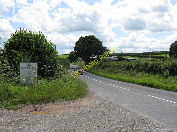 Photo 6"x4" B4361 Approaching Quarry Farm Eye\/SO4963 c2009