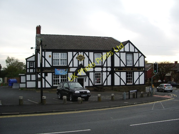Photo 6"x4" The Stork, Billinge Billinge c2007