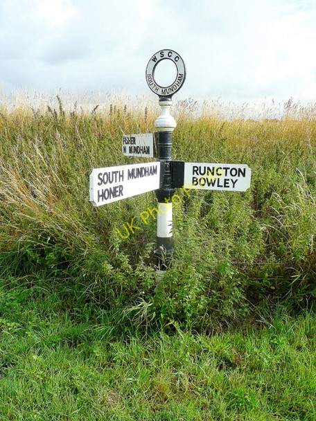 Photo 6"x4" West Sussex finger post South Mundham c2009