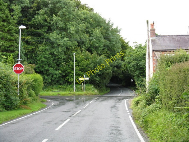 Photo 6"x4" Princes Gate Crossroads Princes Gate\/SN1312 c2009