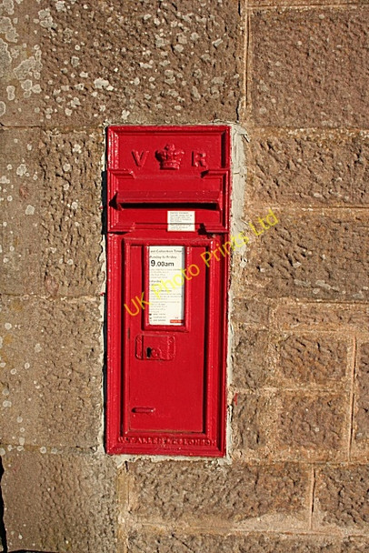 Photo 6"x4" Letter Box at Kirkton of Kinnettles Kirkton\/NO4246 c2007