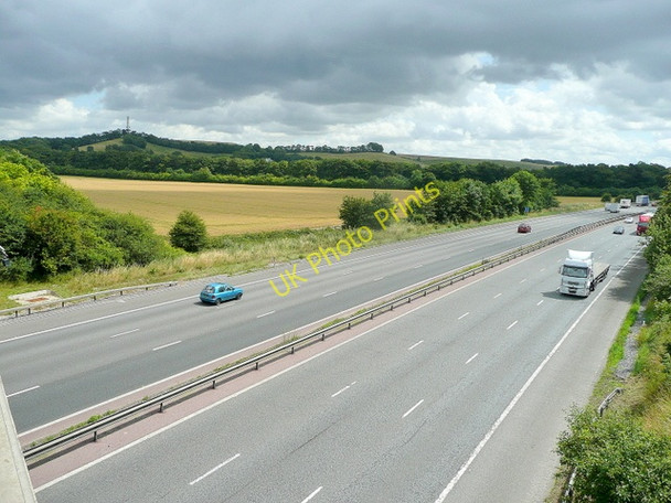 Photo 6"x4" M4 motorway looking east Liddington c2009