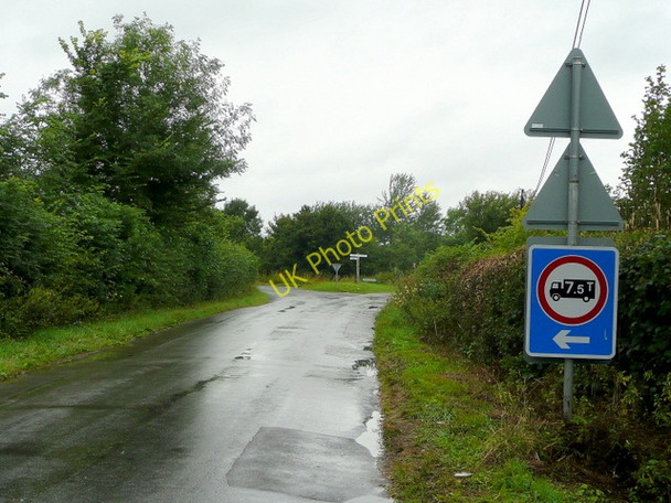 Photo 6"x4" Road junction west of Shalford Bridge Brimpton c2009