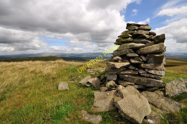 Photo 6"x4" Harestanes Heights summit cairn: view Northwards Harestanes Heights c2009