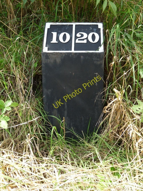 Photo 6"x4" Milepost 10 on the Ashby Canal Dadlington c2009