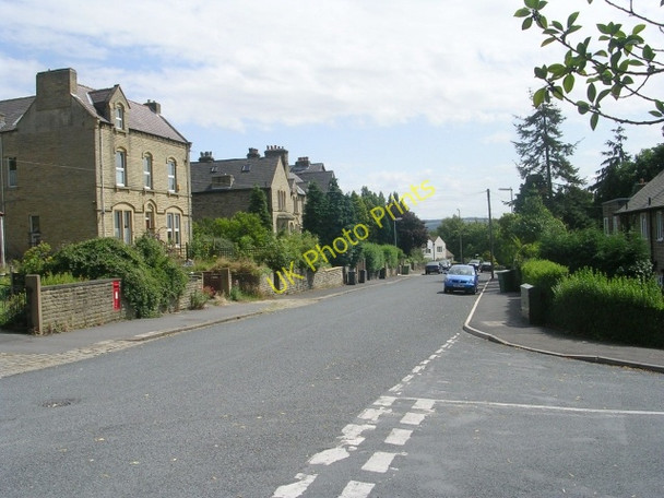 Photo 6"x4" Central Avenue - viewed from Woodhouse Avenue Huddersfield c2009