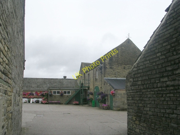 Photo 6"x4" Villa Farm Shop - Bradley Road Fixby c2009