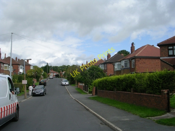 Photo 6"x4" Moor Allerton Drive - Talbot Avenue Lidgett Park c2009