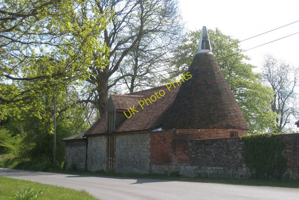 Photo 6"x4" The Oast, Stone Green Farm, Mersham, Kent Broad Oak\/TR0438 c2010