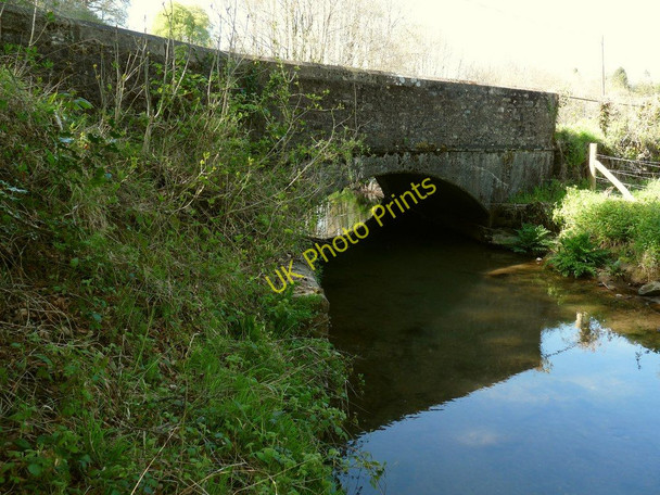 Photo 6"x4" Brockham Bridge on the River Yeo as seen from downstream Arlington\/SS6140 c2010