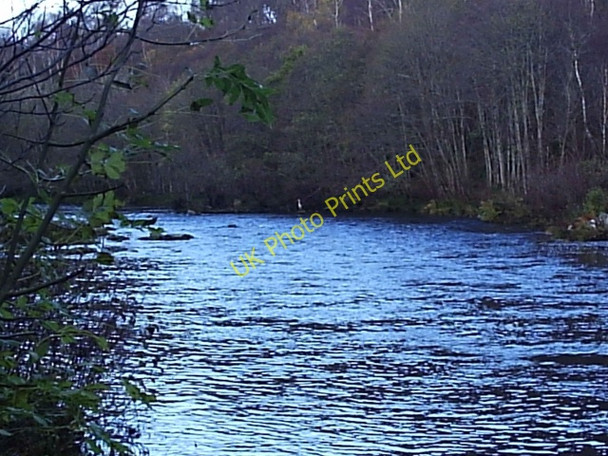 Photo 6"x4" Looking up the River Shin Invershin c2005