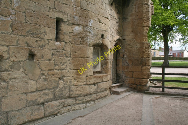 Photo 6"x4" Cut Bench Mark, Knaresborough Castle Knaresborough c2010