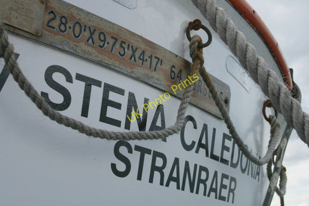 Photo 6"x4" Lifeboat of MV Stena Caledonia Holywood\/J3979 c2010