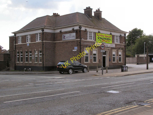 Photo 6"x4" The Antelope Walkden c2010