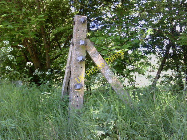Photo 6"x4" Brightwell-cum-Sotwell, Fence post Brightwell-cum-Sotwell c2010