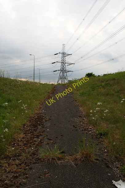 Photo 6"x4" Pylon and path Lockington\/SK4627 c2010