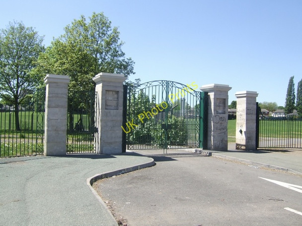 Photo 6"x4" King George V Memorial Park Wednesfield c2010