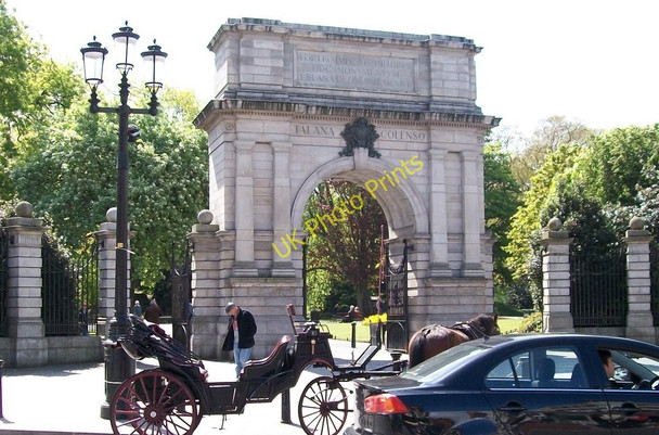 Photo 6"x4" The Royal Dublin Fusiliers Memorial Arch at St Stephen's Green Dublin\/O1534 c2010