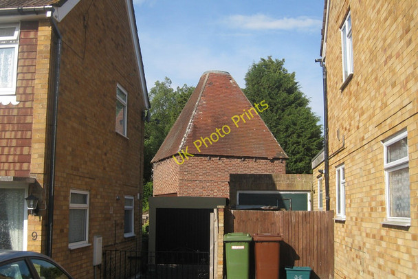 Photo 6"x4" The Oast, Tanyard Farm, Bodiam Road, Sandhurst, Kent Sandhurst\/TQ7928 c2010