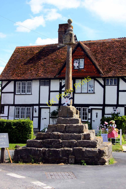 Photo 6"x4" The cross in East Hagbourne Didcot c2010