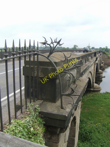 Photo 6"x4" Willington Bridge Cokhay Green c2010