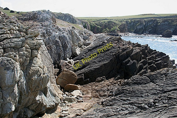 Photo 6"x4" Light and Dark Quartzite Rhoscolyn c2010