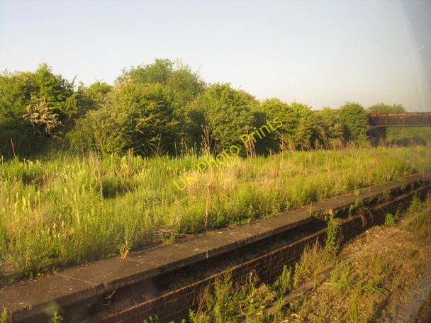 Photo 6"x4" Honeybourne Station - disused island platform Honeybourne c2010