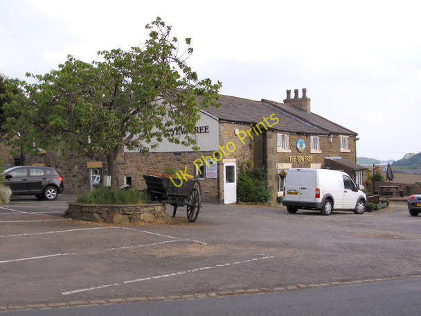 Photo 6"x4" The Yew Tree Adlington\/SD6013 c2010