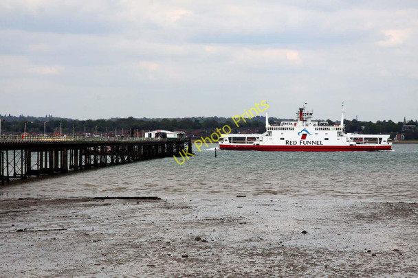 Photo 6"x4" A car ferry passes Hythe Pier Hythe\/SU4207 c2010