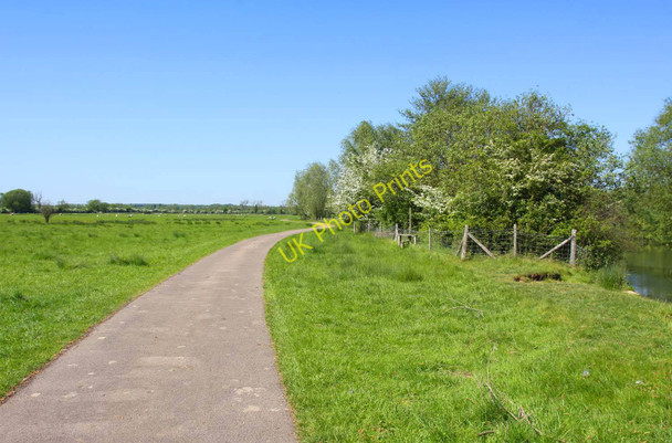 Photo 6"x4" The Thames Path to Kings Lock Wolvercote c2010