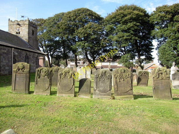 Photo 6"x4" St John the Baptist, Cayton - gravestones Cayton\/TA0583 c2009