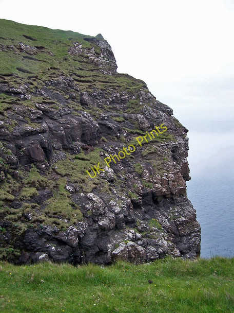 Photo 6"x4" Gob na Hoe cliff top Ramasaig c2010