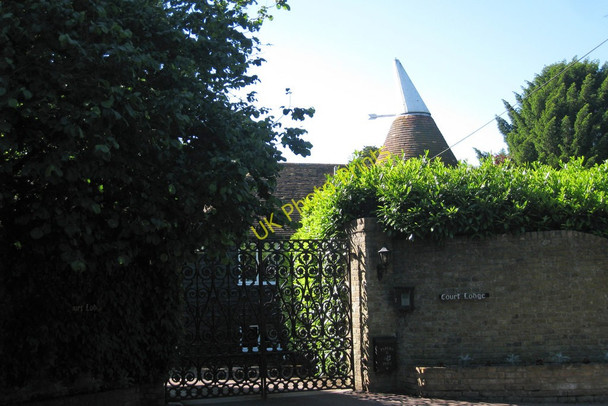 Photo 6"x4" Oast House at Court Lodge, Valley Road, Fawkham, Kent West Yoke c2010