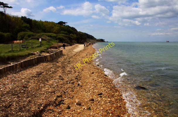 Photo 6"x4" The beach by Fort Victoria Country Park Norton\/SZ3489 c2010