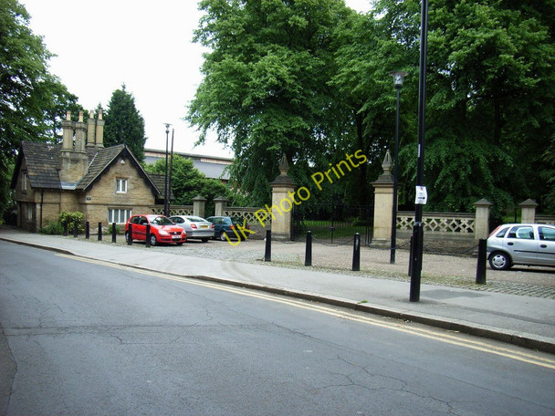 Photo 6"x4" Norfolk Park, Norfolk Park Road entrance Sheffield\/SK3587 c2010