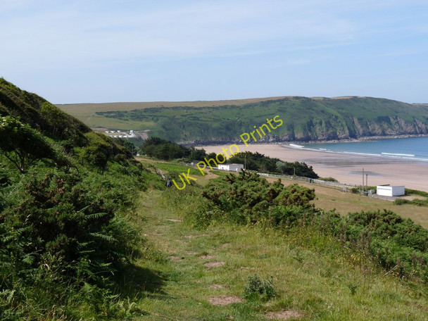 Photo 6"x4" Two white buildings mark the northern end of Vention Road Vention c2010