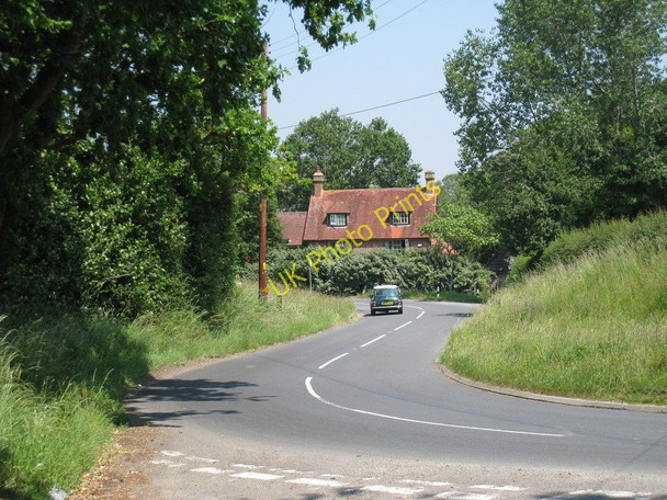 Photo 6"x4" Bends on B2095 Hall's Close c2010