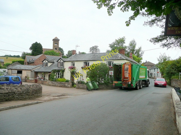 Photo 6"x4" Bin day in Hoarwithy Hoarwithy c2010