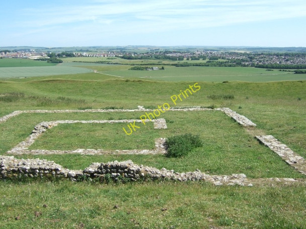 Photo 6"x4" Romano-British temple ruins, Maiden Castle Dorchester\/SY6890 c2010 P1