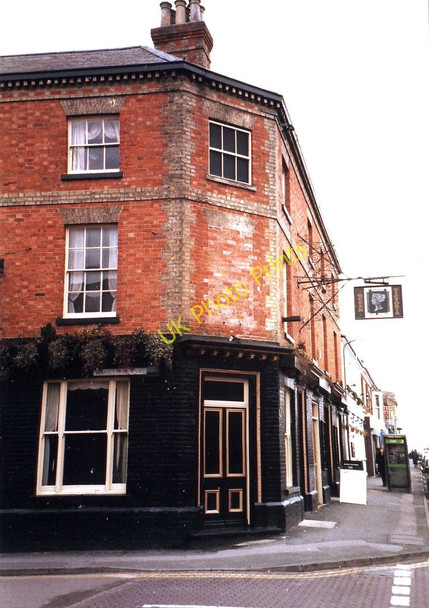 Photo 6"x4" The Queen Victoria, Wolverton Old Wolverton c1998
